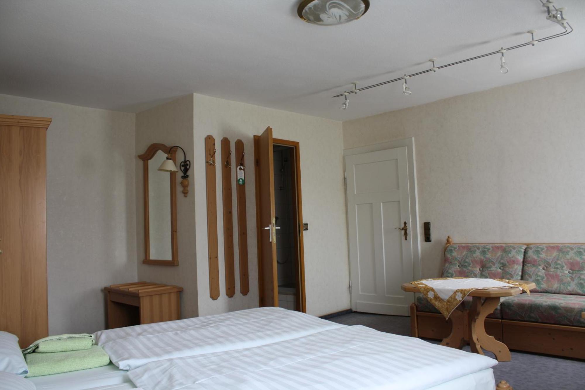 Hotel St. Hubertus Wallmerod 外观 照片