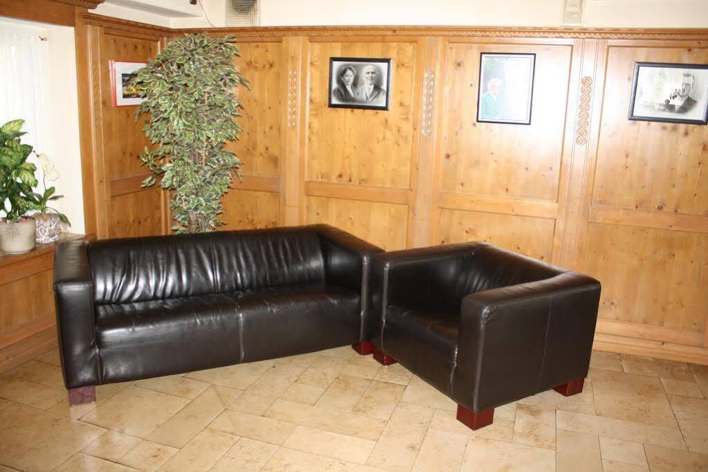 Hotel St. Hubertus Wallmerod 外观 照片